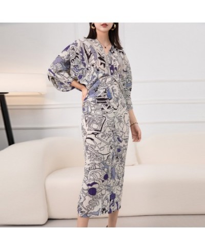 Pleated Graffiti Print Batwing Dress For Women V-neck Long Length Loose Style Festival Clothing Female Fashion 2R7891 $69.42 ...